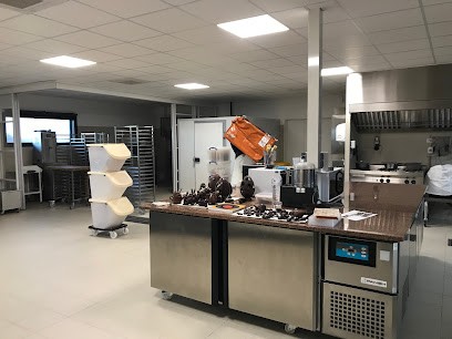 La Chocolataise (laboratoire et magasin), Chocolatier au Gua