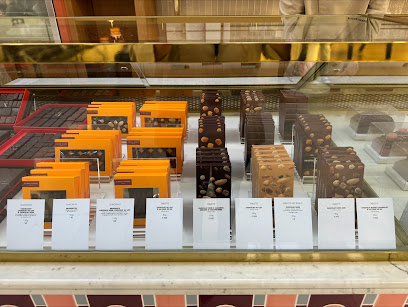 Pierre Hermé Paris - Aéroport Nice Côte D'azur Terminal 2, Chocolatier à Nice