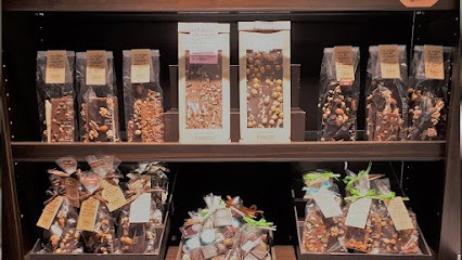 Jeff de Bruges, Chocolatier à Arçonnay